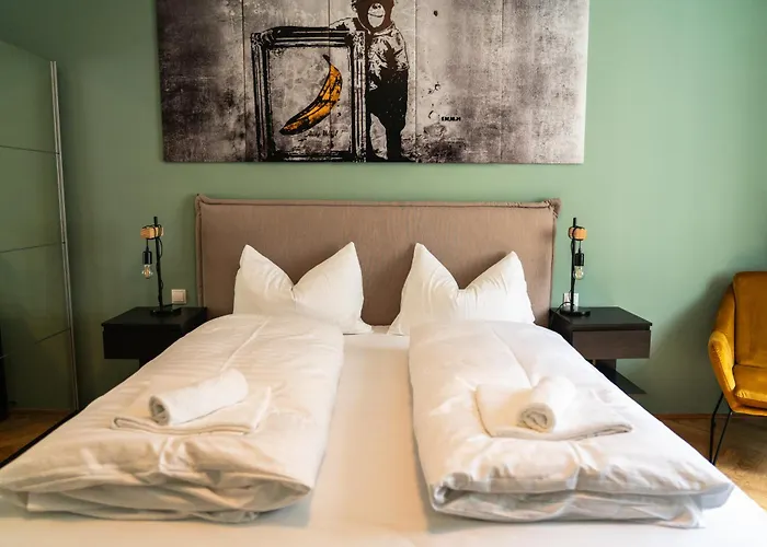 Apartman City: Live, Work, Play *