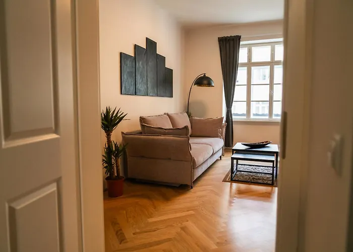 City: Live, Work, Play Apartman Bécs