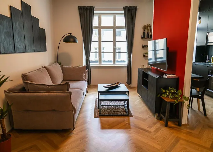 City: Live, Work, Play Apartman *
