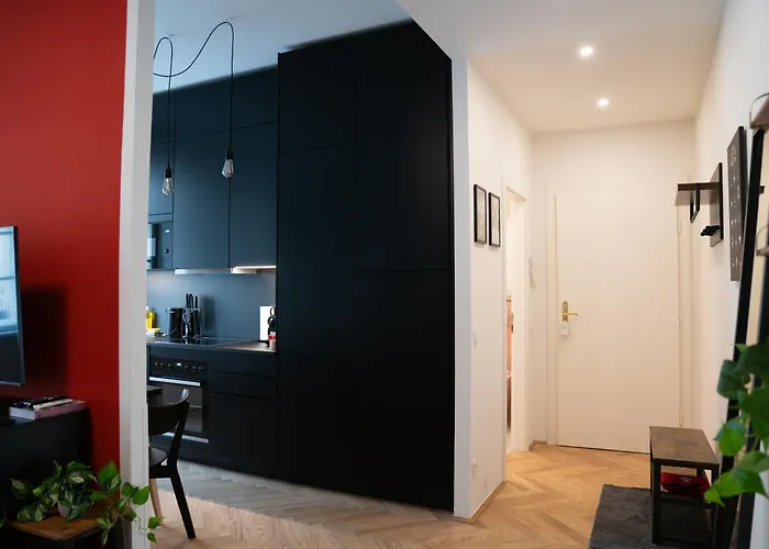 Apartman City: Live, Work, Play